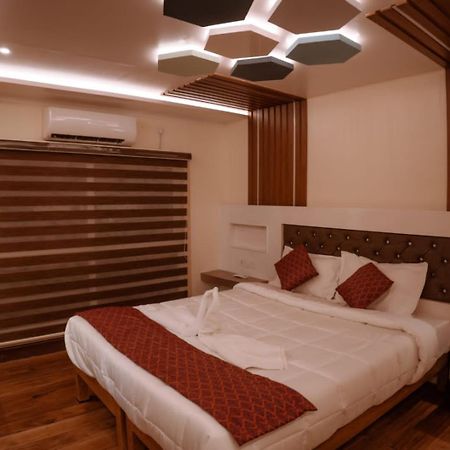Victoria Houseboats Alappuzha Exterior foto